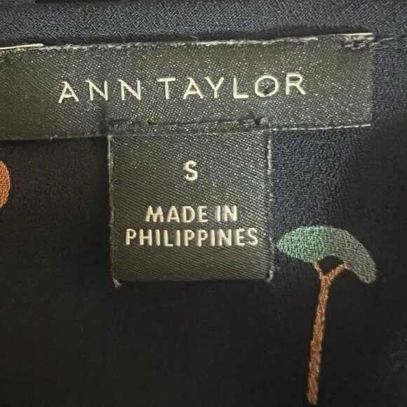 Ann Taylor Women Top Blouse Blue Small Size Trees Print  Long Sleeve Round Neck - Picture 3 of 8